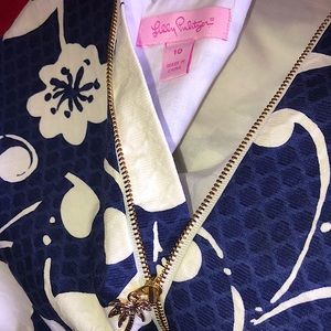 Like new Lilly!  Classic Bright green accent.